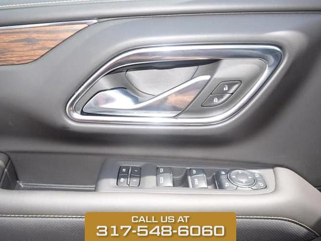 Photo of 2024 Iridescent Pearl Tricoat Chevrolet Suburban