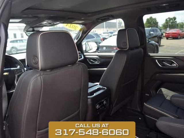 Photo of 2024 Iridescent Pearl Tricoat Chevrolet Suburban