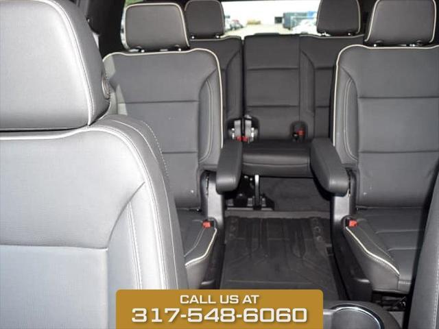 Photo of 2024 Iridescent Pearl Tricoat Chevrolet Suburban