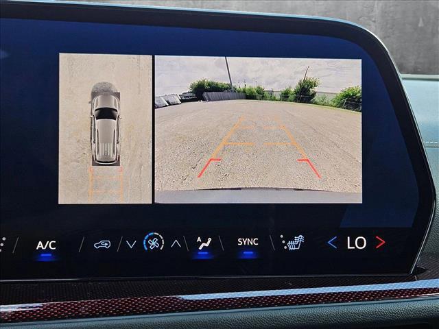 Photo of 2025 Sterling Gray Metallic Chevrolet Traverse