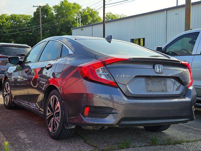 Photo of 2017 Modern Steel Metallic Honda Civic