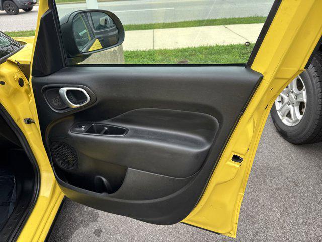 Photo of 2015 Giallo (Yellow) FIAT 500L
