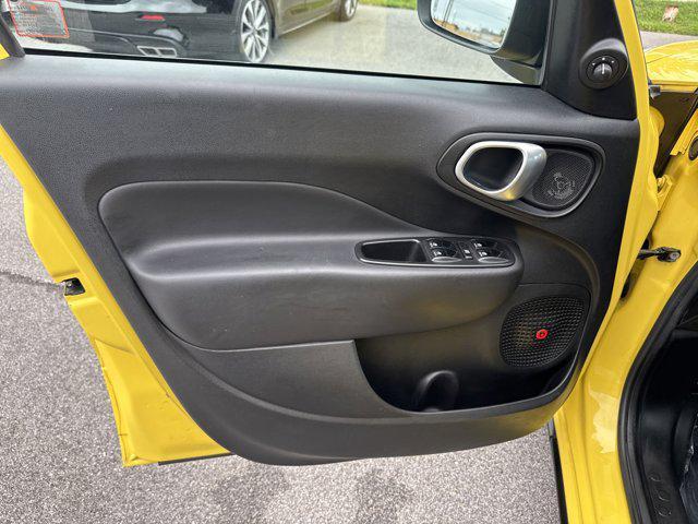 Photo of 2015 Giallo (Yellow) FIAT 500L