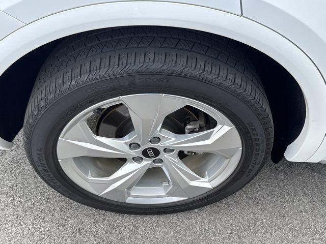 Photo of 2023 Ibis White Audi Q5