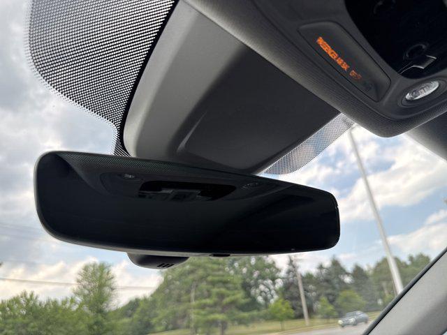 Photo of 2023 Ibis White Audi Q5