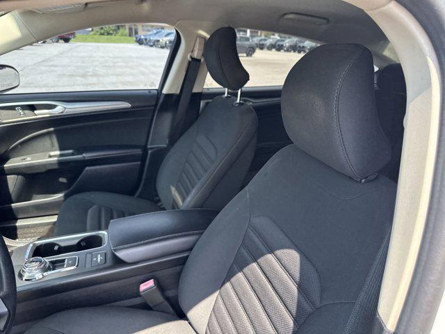 Photo of 2019 White Ford Fusion Hybrid