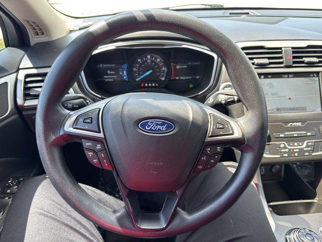 Photo of 2019 White Ford Fusion Hybrid
