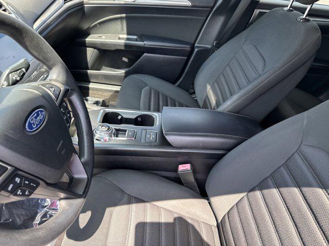 Photo of 2019 White Ford Fusion Hybrid