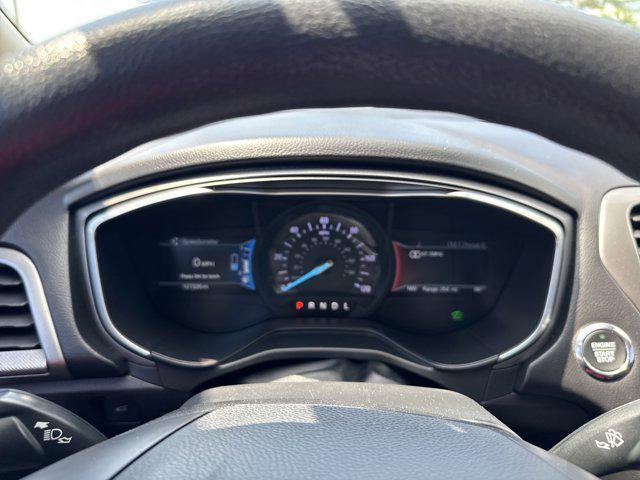 Photo of 2019 White Ford Fusion Hybrid