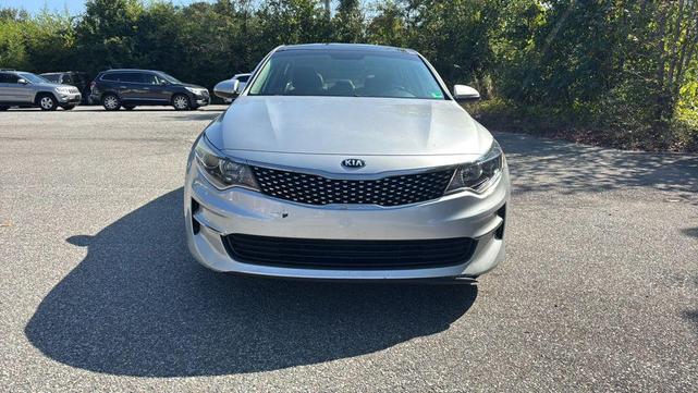 Photo of 2018 Sparkling Silver Kia Optima