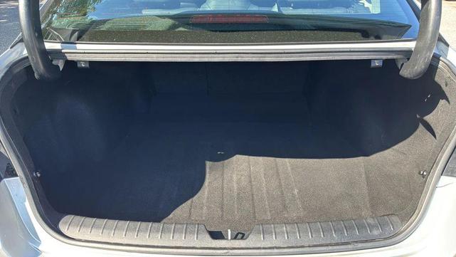 Photo of 2018 Sparkling Silver Kia Optima