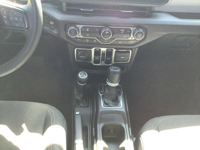Photo of 2024 Black Clearcoat Jeep Gladiator