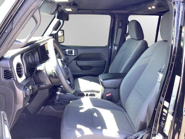 Photo of 2024 Black Clearcoat Jeep Gladiator