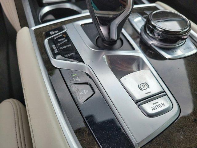 Photo of 2018 Black Sapphire Metallic BMW 750
