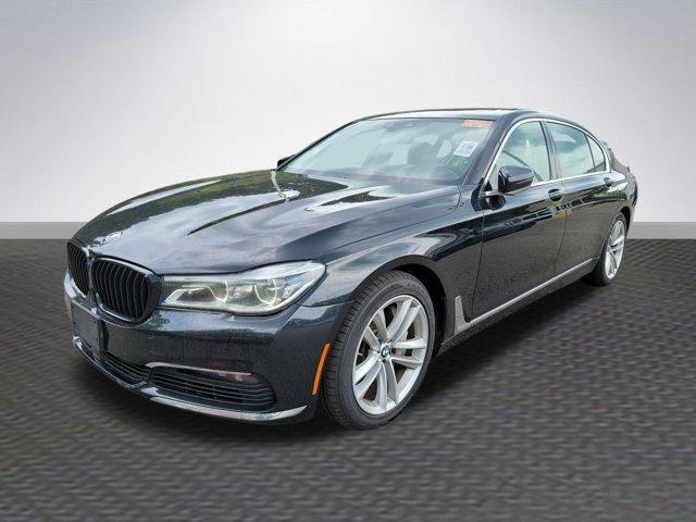 Photo of 2018 Black Sapphire Metallic BMW 750