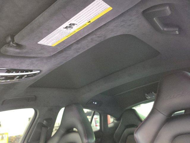Photo of 2018 Black Porsche Panamera