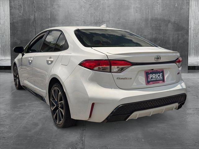 Photo of 2022 White [White] Toyota Corolla