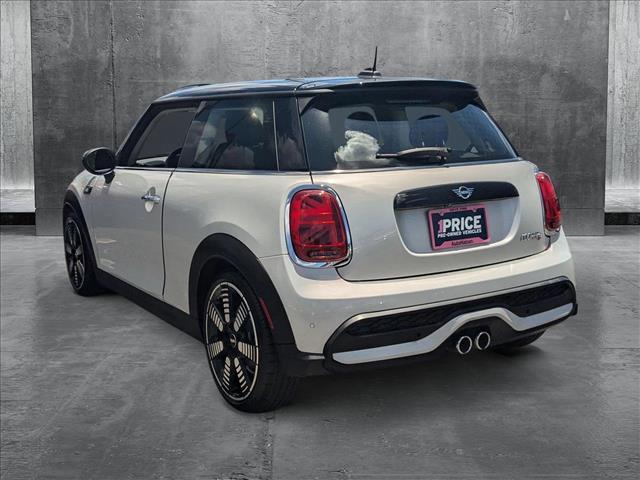 Photo of 2023 Silver/Gray MINI Hardtop