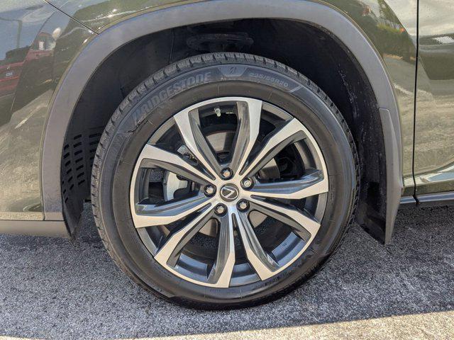 Photo of 2022 Nori Green Pearl Lexus RX 350