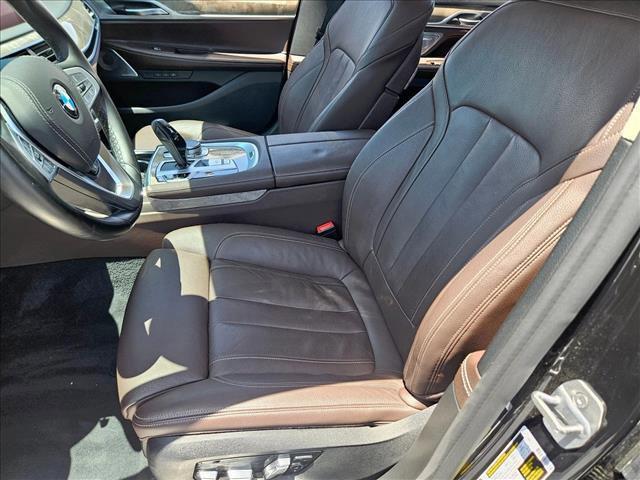 Photo of 2020 Jet Black BMW 740