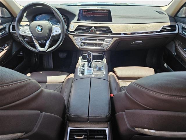 Photo of 2020 Jet Black BMW 740