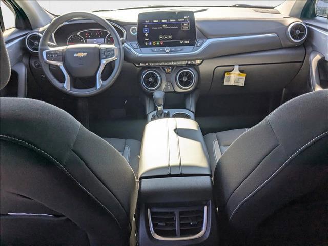 Photo of 2025 Summit White Chevrolet Blazer