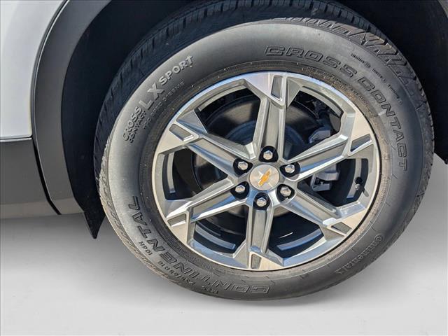 Photo of 2025 Summit White Chevrolet Blazer