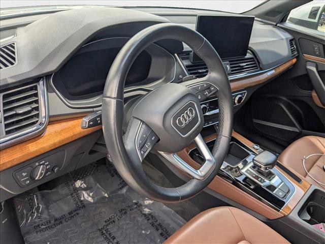 Photo of 2021 Glacier White Metallic Audi Q5