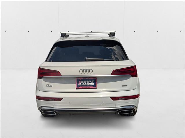 Photo of 2021 Glacier White Metallic Audi Q5