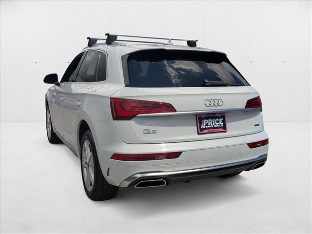 Photo of 2021 Glacier White Metallic Audi Q5