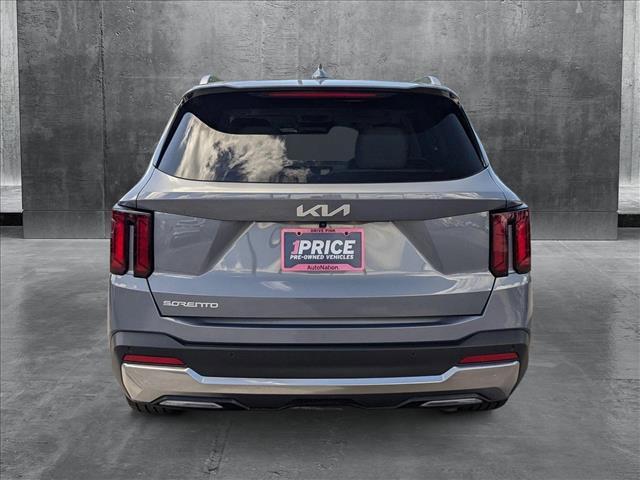 Photo of 2024 Everlasting Silver Kia Sorento