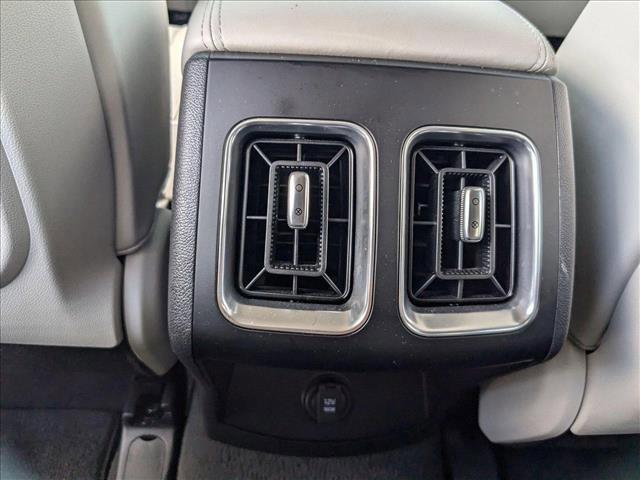 Photo of 2024 Everlasting Silver Kia Sorento