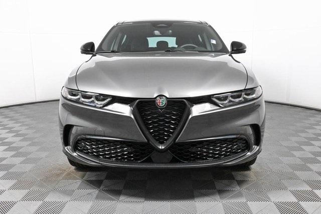 Photo of 2024 Metallic Alfa Romeo Tonale