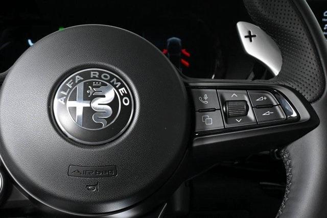 Photo of 2024 Metallic Alfa Romeo Tonale