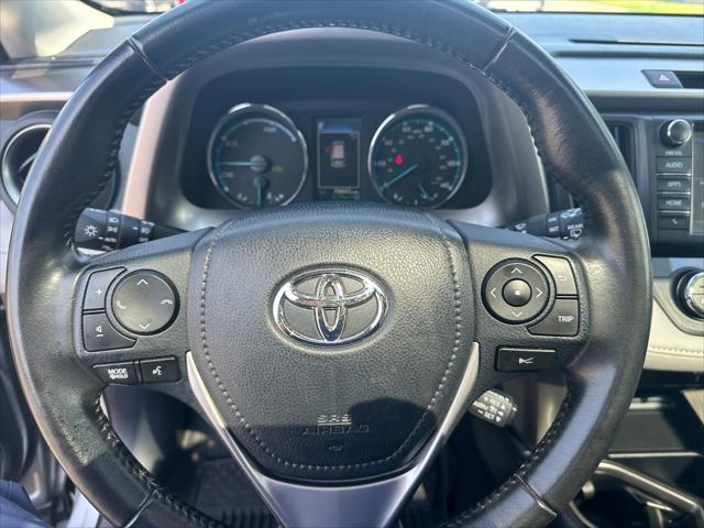 Photo of 2018 Silver Sky Metallic Toyota RAV4 Hybrid