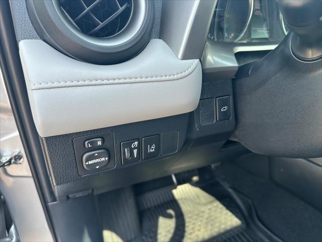 Photo of 2018 Silver Sky Metallic Toyota RAV4 Hybrid