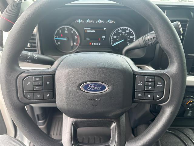 Photo of 2025 Oxford White Ford F-350