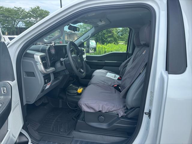 Photo of 2025 Oxford White Ford F-350