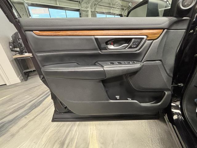 Photo of 2019 Crystal Black Pearl Honda CR-V