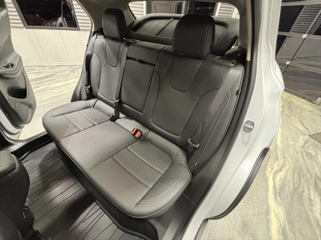 Photo of 2022 Summit White Buick Encore GX