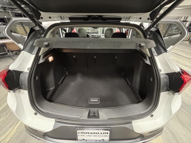 Photo of 2022 Summit White Buick Encore GX