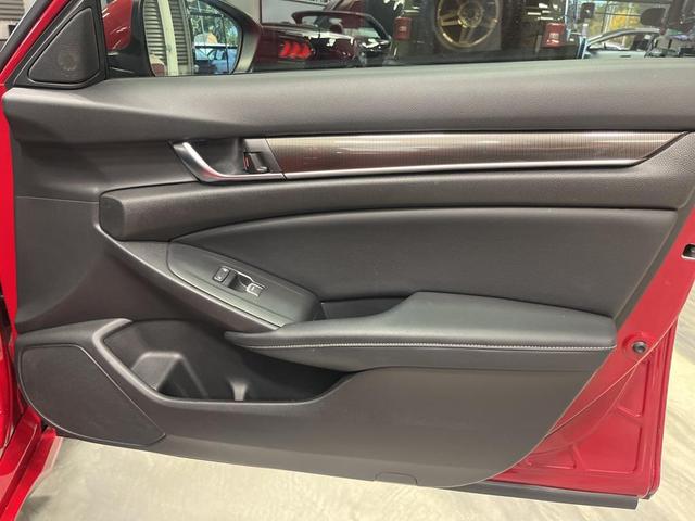 Photo of 2018 San Marino Red Honda Accord