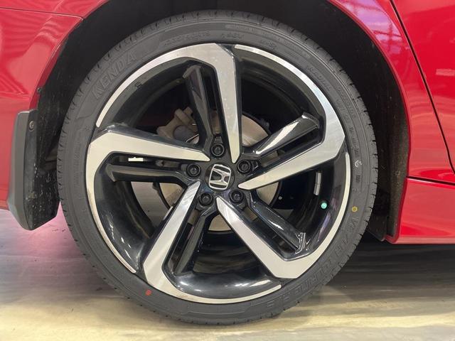 Photo of 2018 San Marino Red Honda Accord