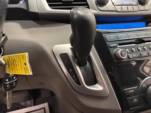 Photo of 2011 Polished Metal Metallic Honda Odyssey