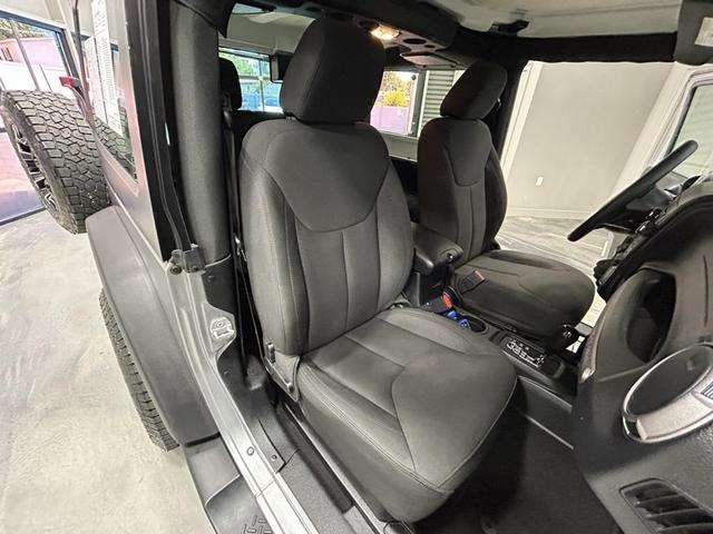 Photo of 2017 Billet Silver Metallic Clearcoat Jeep Wrangler