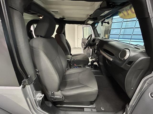 Photo of 2017 Billet Silver Metallic Clearcoat Jeep Wrangler
