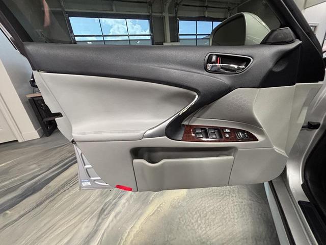 Photo of 2007 Silver Lexus IS 250