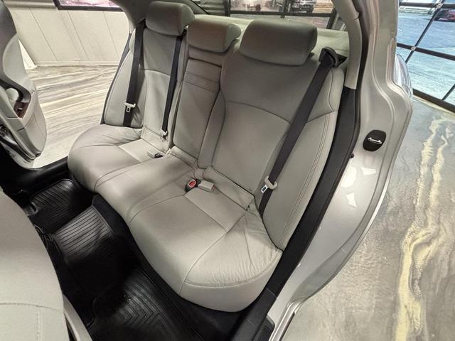 Photo of 2007 Silver Lexus IS 250