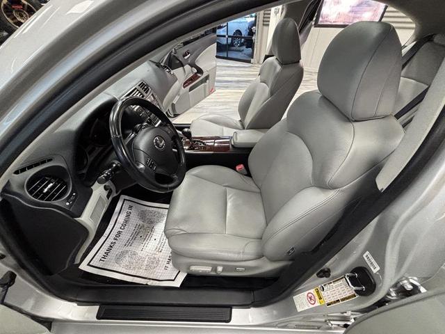 Photo of 2007 Silver Lexus IS 250