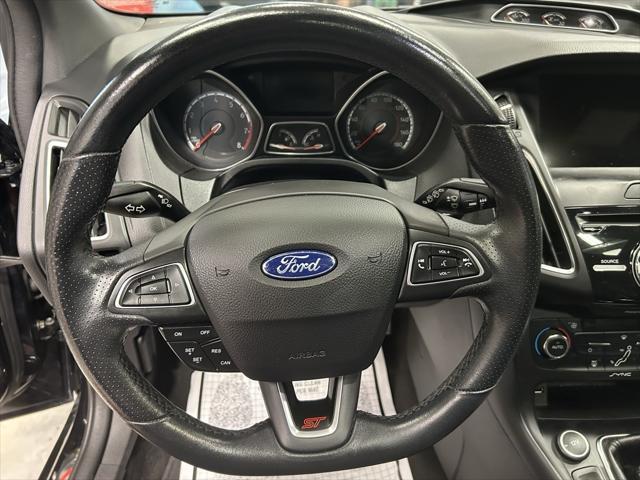 Photo of 2017 Shadow Black Ford Focus ST